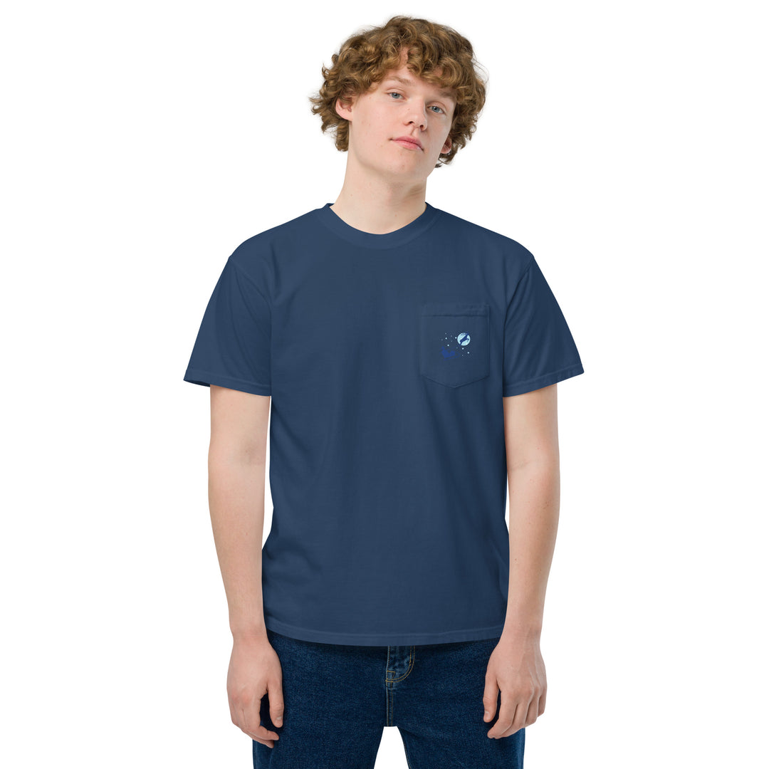 Alpaca'in Christmas Hos Unisex garment-dyed pocket t-shirt