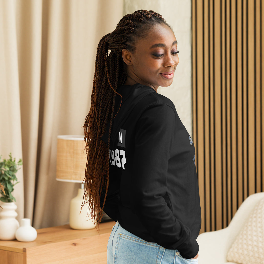The Still of the Night, wolf clawHooded long-sleeve tee