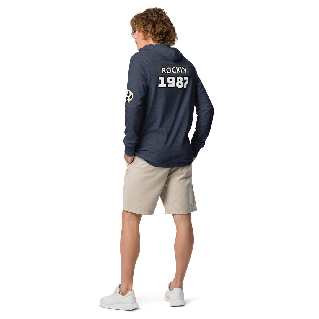 The Still of the Night, wolf clawHooded long-sleeve tee